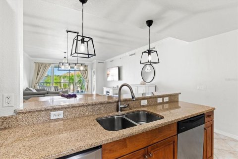 Condo in Venice, Florida, 2 bedrooms  № 1801614 - photo 14