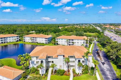 Condo in Venice, Florida, 2 bedrooms  № 1801614 - photo 1
