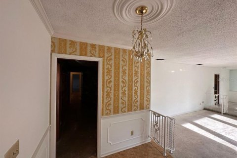 House in Orlando, Florida 4 bedrooms, 224.27 sq.m. № 1570633 - photo 5