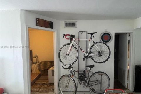 Copropriété à vendre à Miami, Floride: 1 chambre, 52.03 m2 № 1943228 - photo 11
