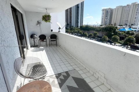 Copropriété à vendre à Miami, Floride: 1 chambre, 52.03 m2 № 1943228 - photo 4