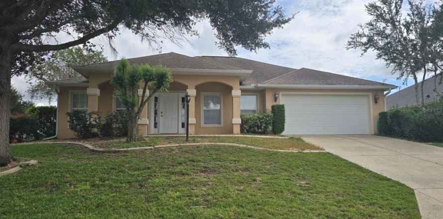 Villa ou maison à Ocala, Floride 3 chambres, 188.87 m2 № 2402884