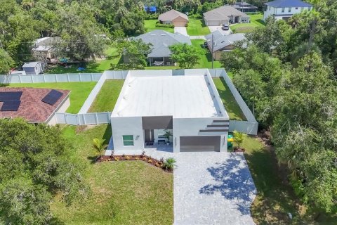 Casa en venta en Port Charlotte, Florida, 5 dormitorios, 213.12 m2 № 1856420 - foto 4