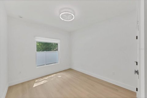 Casa en venta en Port Charlotte, Florida, 5 dormitorios, 213.12 m2 № 1856420 - foto 16