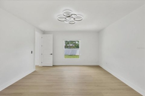 Casa en venta en Port Charlotte, Florida, 5 dormitorios, 213.12 m2 № 1856420 - foto 30