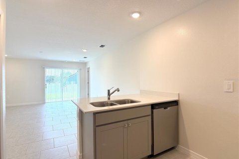 Villa ou maison à louer à Dundee, Floride: 3 chambres, 116.13 m2 № 2415262 - photo 8