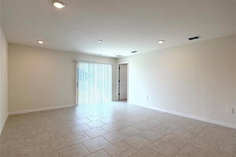 Villa ou maison à louer à Dundee, Floride: 3 chambres, 116.13 m2 № 2415262 - photo 10