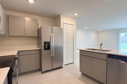 Villa ou maison à louer à Dundee, Floride: 3 chambres, 116.13 m2 № 2415262 - photo 6