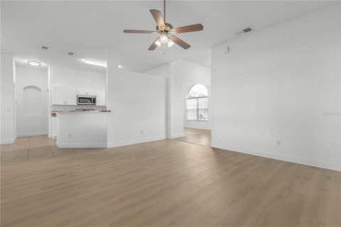 Casa en venta en Palm Coast, Florida, 4 dormitorios, 189.24 m2 № 1912581 - foto 11