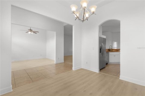 Casa en venta en Palm Coast, Florida, 4 dormitorios, 189.24 m2 № 1912581 - foto 8