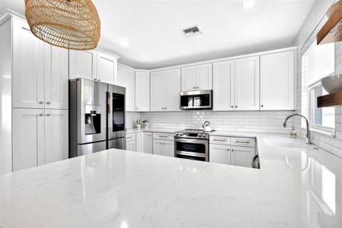 Villa ou maison à vendre à Punta Gorda, Floride: 3 chambres, 174.56 m2 № 2433522 - photo 16