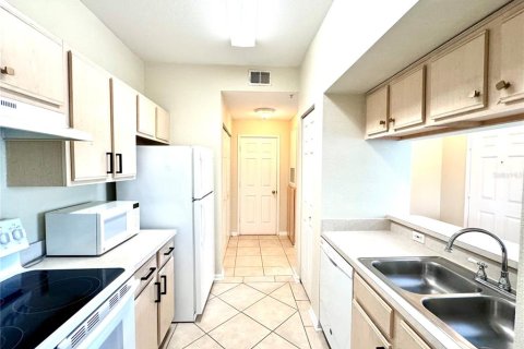 Copropriété à louer à Clearwater, Floride: 1 chambre, 65.12 m2 № 2388537 - photo 10