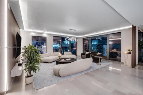 Купить кондоминиум в Майами, Флорида 3 спальни, 250.93м2, № 2145906 - фото 17