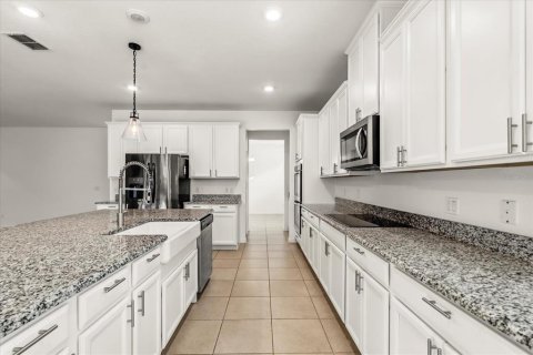 Casa en alquiler en Orlando, Florida, 4 dormitorios, 240.9 m2 № 1913894 - foto 12