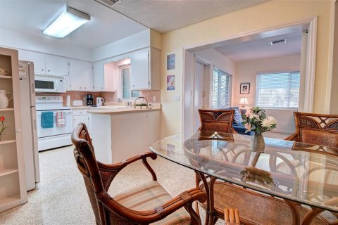 Casa en alquiler en Sarasota, Florida, 2 dormitorios, 142.7 m2 № 1774952 - foto 14
