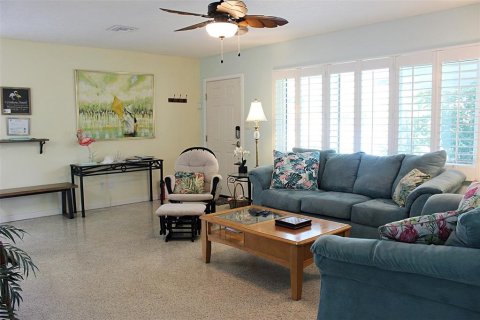 Casa en alquiler en Sarasota, Florida, 2 dormitorios, 142.7 m2 № 1774952 - foto 13