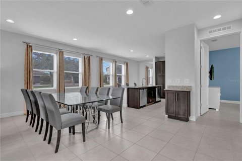 Casa en venta en Kissimmee, Florida, 8 dormitorios, 316.98 m2 № 1903169 - foto 21