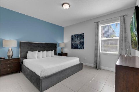 Casa en venta en Kissimmee, Florida, 8 dormitorios, 316.98 m2 № 1903169 - foto 23