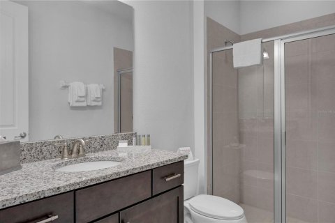 Casa en venta en Kissimmee, Florida, 8 dormitorios, 316.98 m2 № 1903169 - foto 24