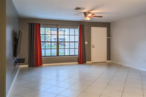Villa ou maison à louer à New Port Richey, Floride: 3 chambres, 151.06 m2 № 2424288 - photo 6