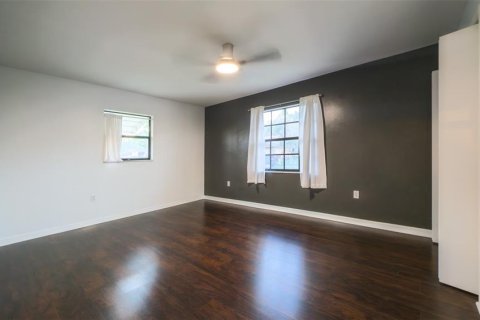 Villa ou maison à louer à New Port Richey, Floride: 3 chambres, 151.06 m2 № 2424288 - photo 20