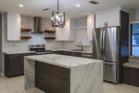 Villa ou maison à louer à New Port Richey, Floride: 3 chambres, 151.06 m2 № 2424288 - photo 27