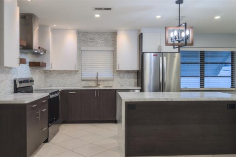Villa ou maison à louer à New Port Richey, Floride: 3 chambres, 151.06 m2 № 2424288 - photo 28