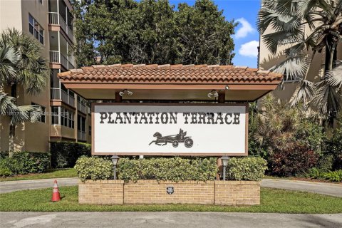 Copropriété à vendre à Plantation, Floride: 1 chambre, 86.58 m2 № 1942210 - photo 2