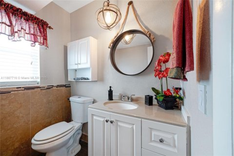 Condominio en venta en Plantation, Florida, 1 dormitorio, 86.58 m2 № 1942210 - foto 15