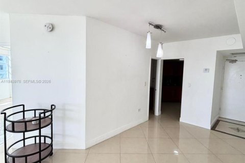 Снять в аренду кондоминиум в Майами, Флорида 2 спальни, 91.97м2, № 2002104 - фото 7