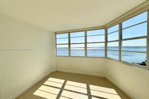 Снять в аренду кондоминиум в Майами, Флорида 2 спальни, 91.97м2, № 2002104 - фото 30