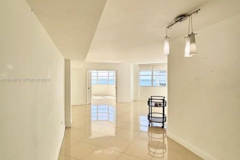 Снять в аренду кондоминиум в Майами, Флорида 2 спальни, 91.97м2, № 2002104 - фото 6