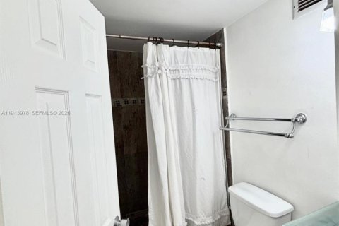 Снять в аренду кондоминиум в Майами, Флорида 2 спальни, 91.97м2, № 2002104 - фото 12