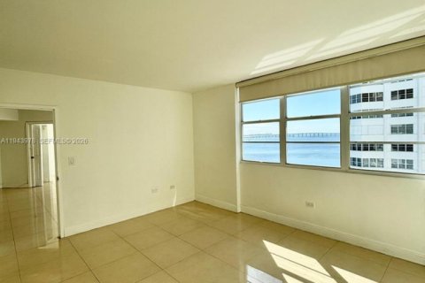 Снять в аренду кондоминиум в Майами, Флорида 2 спальни, 91.97м2, № 2002104 - фото 29