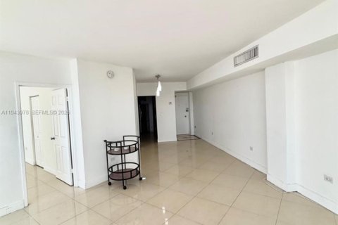 Снять в аренду кондоминиум в Майами, Флорида 2 спальни, 91.97м2, № 2002104 - фото 15