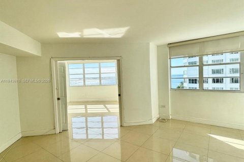 Снять в аренду кондоминиум в Майами, Флорида 2 спальни, 91.97м2, № 2002104 - фото 20