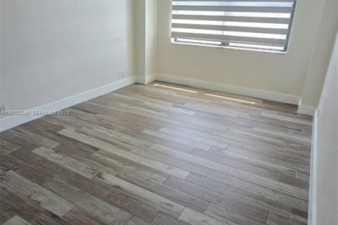 Condo in Aventura, Florida, 2 bedrooms № 2244589 - photo 14