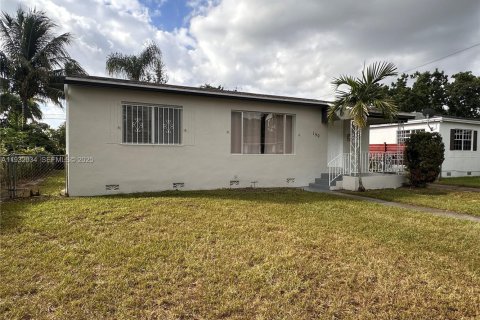 Villa ou maison à louer à North Miami Beach, Floride: 3 chambres, 90.58 m2 № 1990565 - photo 2