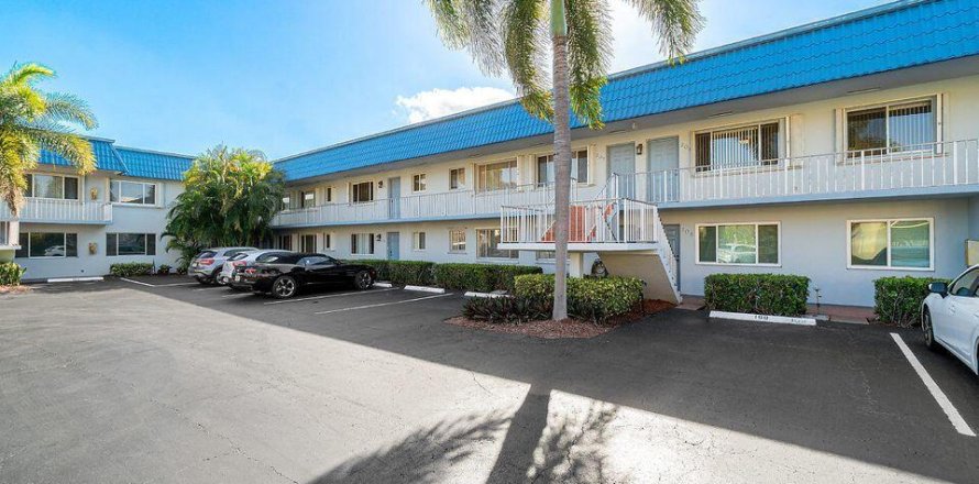 Condo in North Palm Beach, Florida, 2 bedrooms  № 984374
