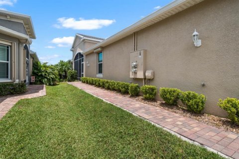 House in Sun City Center, Florida 2 bedrooms, 138.7 sq.m. № 1851276 - photo 5