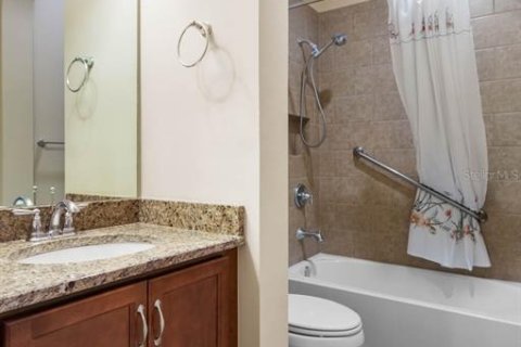 House in Sun City Center, Florida 2 bedrooms, 138.7 sq.m. № 1851276 - photo 20