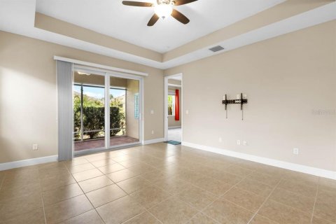 House in Sun City Center, Florida 2 bedrooms, 138.7 sq.m. № 1851276 - photo 12