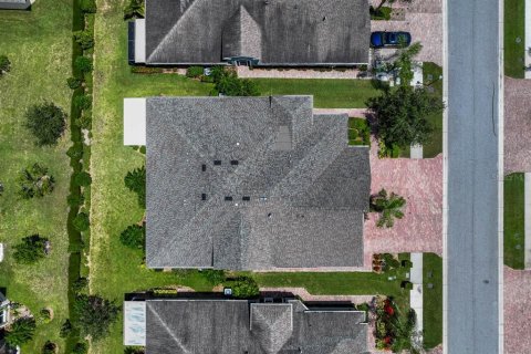 House in Sun City Center, Florida 2 bedrooms, 138.7 sq.m. № 1851276 - photo 27