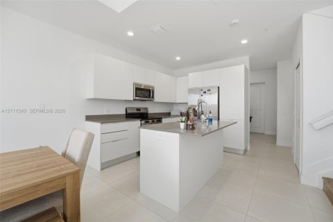 Adosado en venta en Homestead, Florida, 3 dormitorios, 135.45 m2 № 2431977 - foto 12