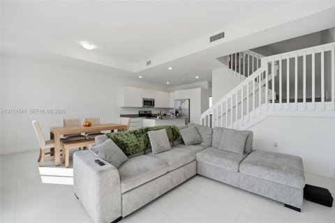 Adosado en venta en Homestead, Florida, 3 dormitorios, 135.45 m2 № 2431977 - foto 17