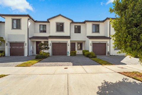 Adosado en venta en Homestead, Florida, 3 dormitorios, 135.45 m2 № 2431977 - foto 2