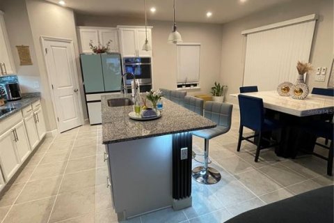 House in Kissimmee, Florida 5 bedrooms, 220.18 sq.m. № 2234745 - photo 24