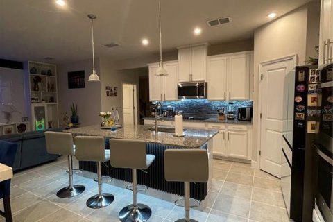 House in Kissimmee, Florida 5 bedrooms, 220.18 sq.m. № 2234745 - photo 22