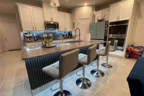House in Kissimmee, Florida 5 bedrooms, 220.18 sq.m. № 2234745 - photo 21
