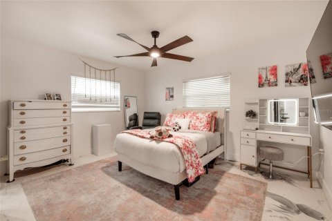 House in Tampa, Florida 3 bedrooms, 233.46 sq.m. № 2166601 - photo 28